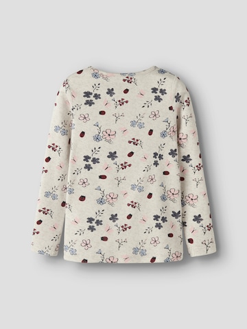 NAME IT - Camiseta 'NMFKAMELIA' en gris