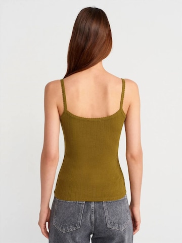 Dilvin Tanktops & Camis in Grün