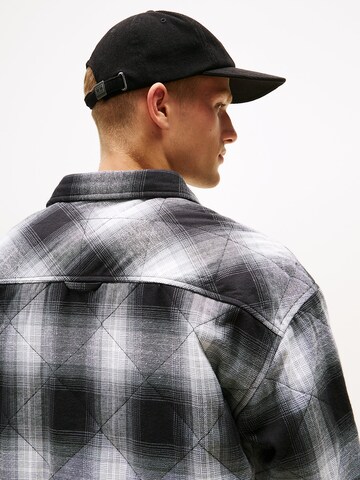 Veste mi-saison Tommy Jeans en noir
