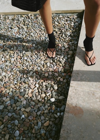 MANGO T-Bar Sandals 'Ross' in Black