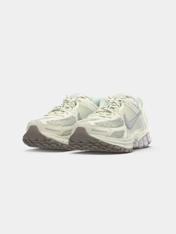 Nike Sportswear Σνίκερ χαμηλό 'ZOOM VOMERO 5' σε μπεζ