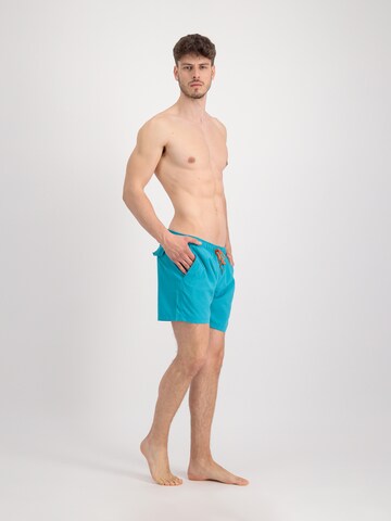 ALPHA INDUSTRIES Badeshorts i blå