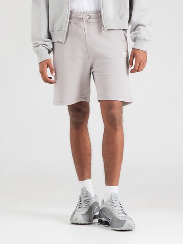 ALPHA INDUSTRIES Regular Shorts in Grau: Vorderseite