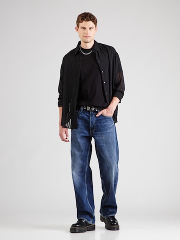 ARMANI EXCHANGE T-shirt i svart