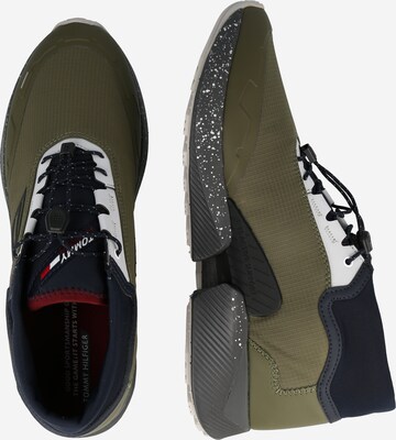 TOMMY HILFIGER Sneaker low 'TRAIL 3' i grøn