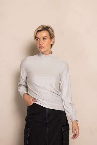 Zhrill Shirt in Grey: front