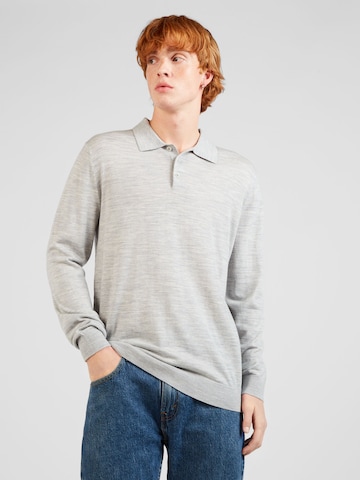 GAP Sweater in Grey: front