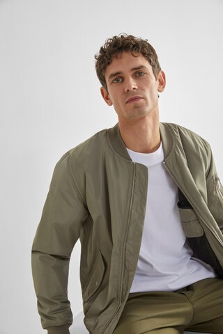 SELECTED HOMME Between-Season Jacket 'ARCHIVE' in Green