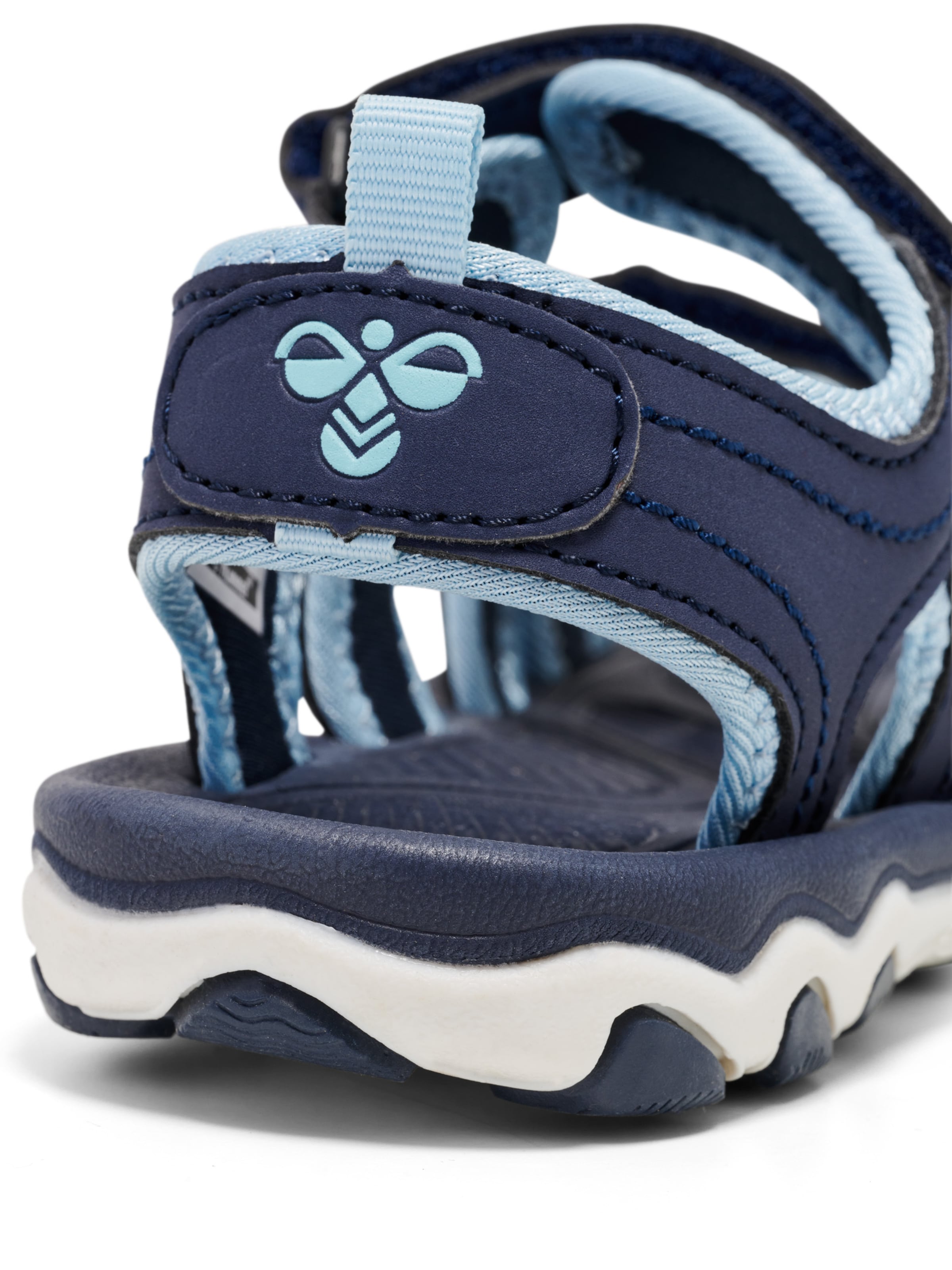 Pantofi deschiși de la Hummel pe albastru