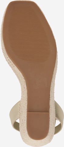 STEVE MADDEN Strap sandal 'UPSTAGE' in Gold