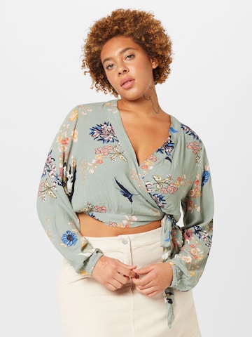 ABOUT YOU Curvy - Blusa 'Flora' em verde: frente