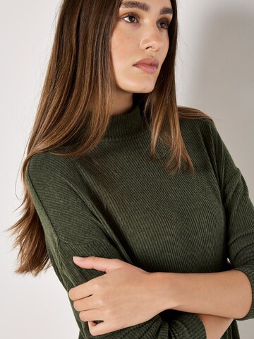 Apricot Strickkleid in Grün