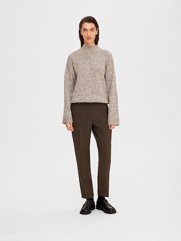 SELECTED FEMME Regular Trousers with creases 'Rita' in Brown
