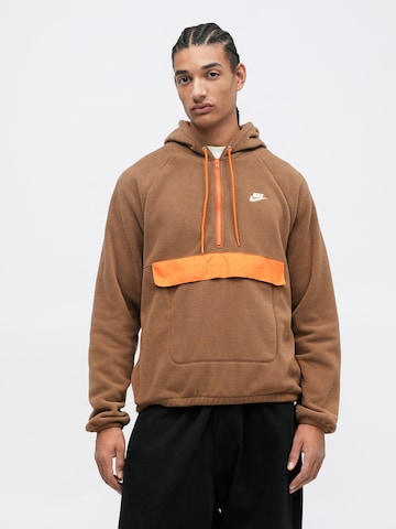 Nike Sportswear Пуловер 'CLUB' в кафяво: отпред