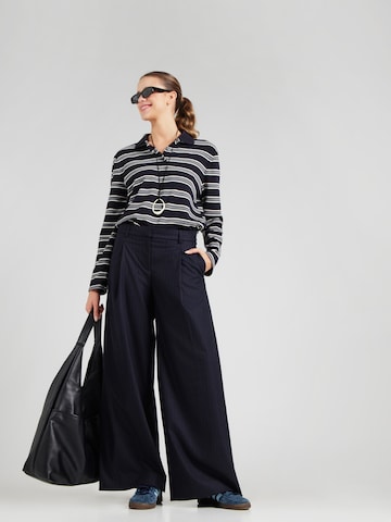 WEEKDAY Zvonové kalhoty Kalhoty se sklady v pase 'Ivan' – modrá