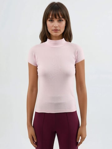Busem Blouse in Roze: voorkant