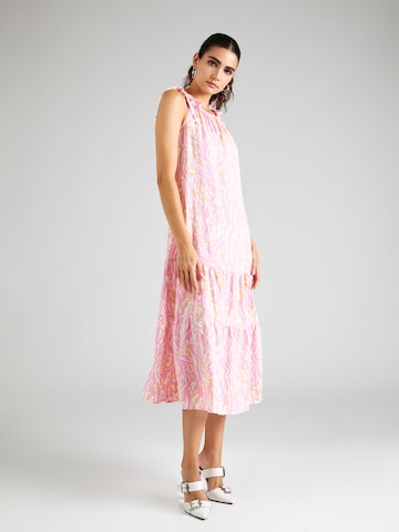 Robe d’été Marks & Spencer en rose : devant