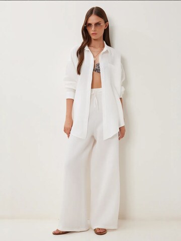Completo pantalone di Happiness İstanbul in bianco: frontale