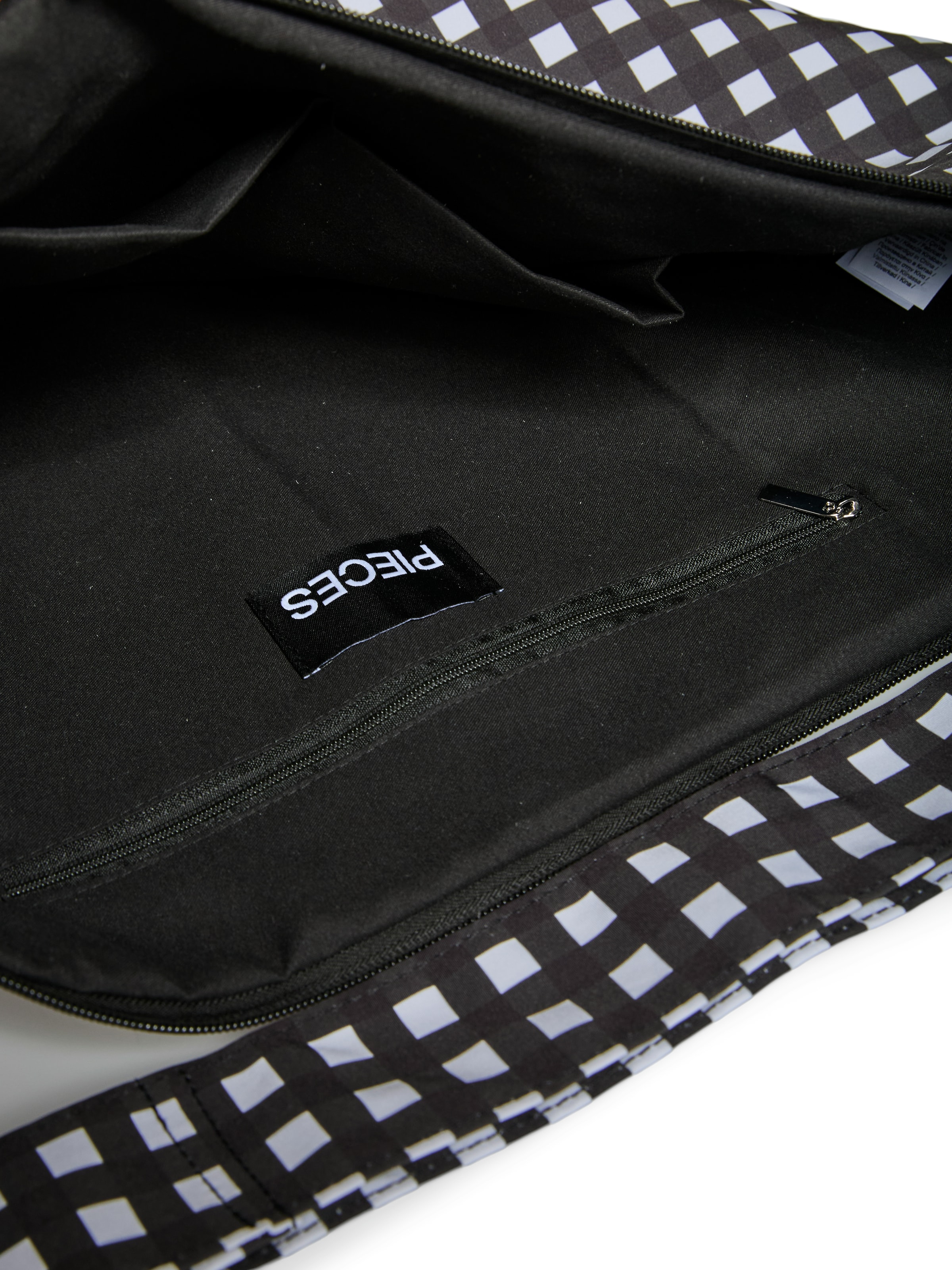 PIECES Shoulder Bag 'PCAmanda' in Black