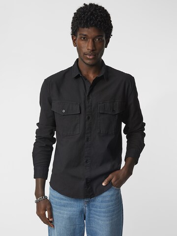 Regular fit Camicia 'Jeremiah' di Young Poets in nero: frontale