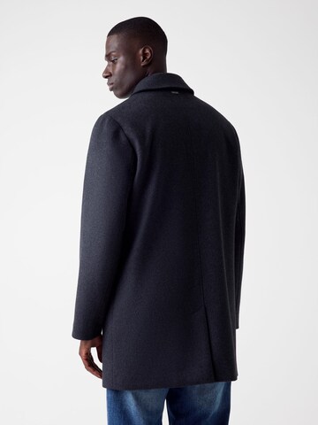 GUESS Between-Seasons Coat in Grey