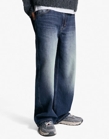 Baggy Jeans de la Bershka pe albastru: față