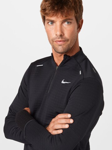 NIKE Shirt in Schwarz