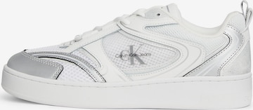 Baskets basses Calvin Klein Jeans en blanc : devant