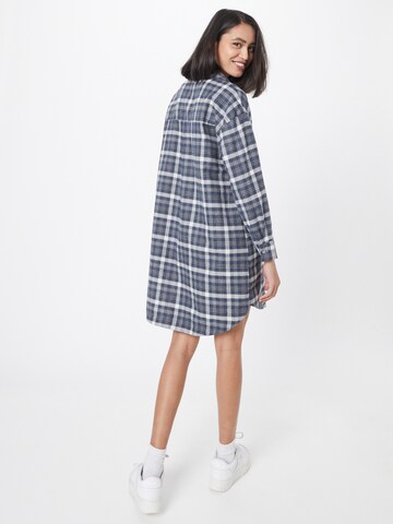 Trendyol Kleid in Blau