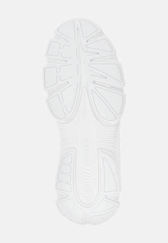 Sneaker bassa 'INDYE' di GUESS in bianco