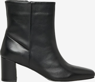 COMMA Stiefelette in Schwarz: Vorderseite