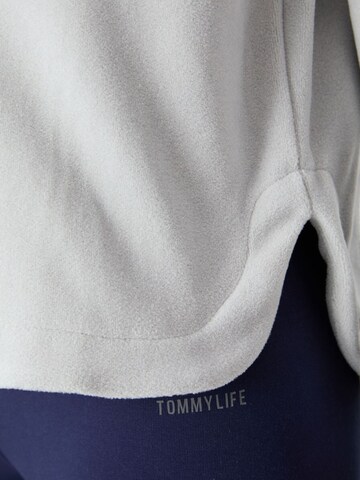 Tommy Life Pullover in Grau