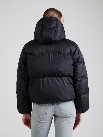 LEVI'S ® Téli dzseki 'Western Bubble Shortie Jacket' - fekete
