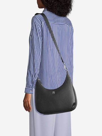 Borsa a tracolla 'Essential' di TOMMY HILFIGER in nero