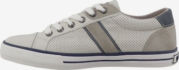 MUSTANG Madalad ketsid, värv valge: eest vaates