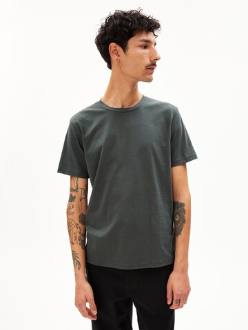 ARMEDANGELS T-Shirt 'JAAMEL STRUCTURE' in Grau: predná strana