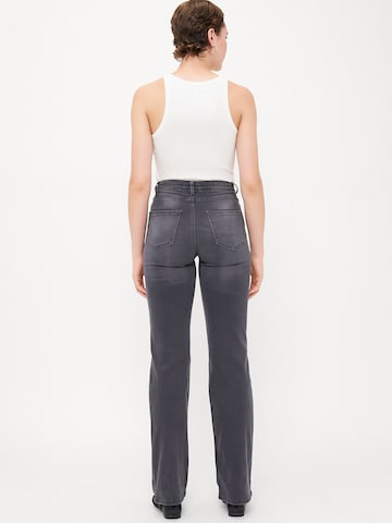 Only Tall Rozkloszowany krój Jeansy 'ONLLUNA' w kolorze szary