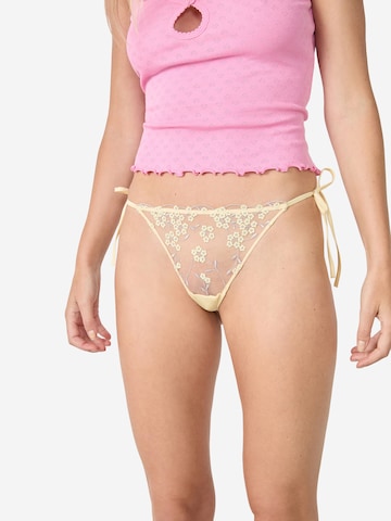 ETAM String in Gelb: Vorderseite