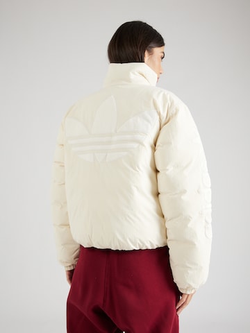 smėlio ADIDAS ORIGINALS Demisezoninė striukė 'Adicolor'
