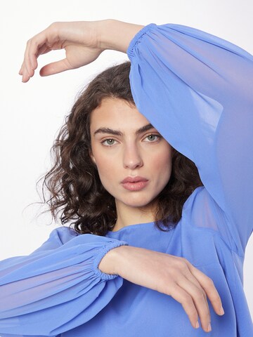 FRENCH CONNECTION - Blusa en azul