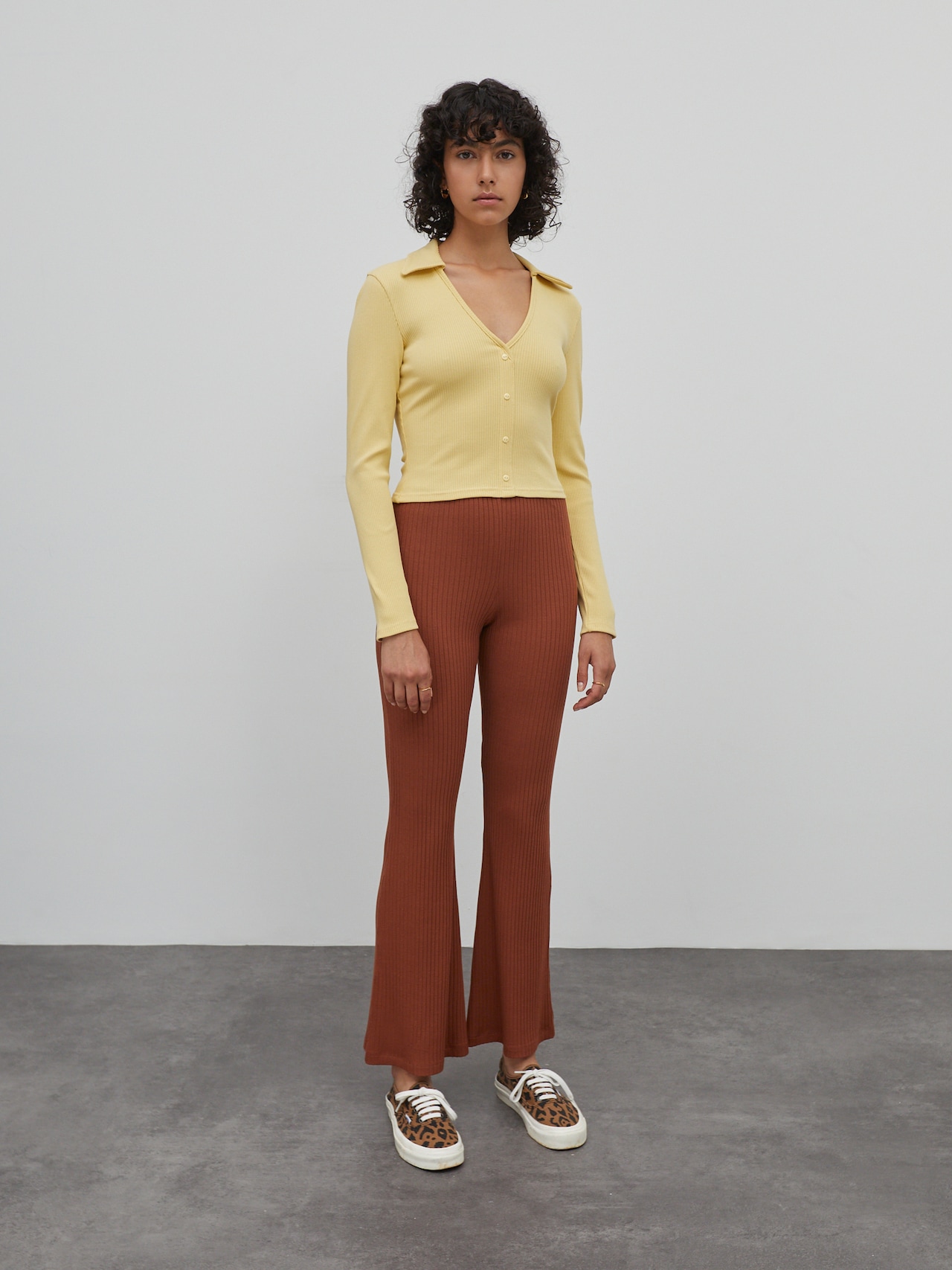 EDITED Producten Shirt 'Julieta' Geel