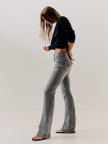 Bershka Bootcut Farmer - szürke
