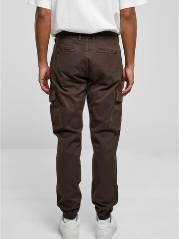 Urban Classics Tapered Cargobyxa i brun