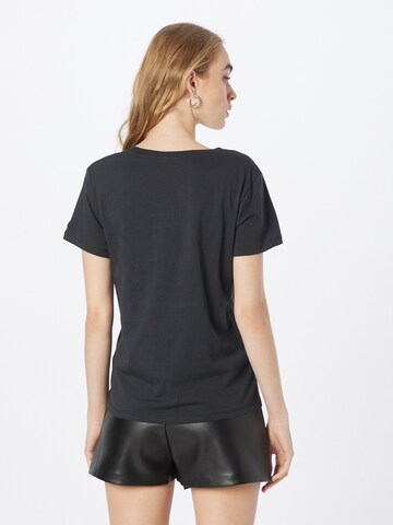 Pepe Jeans - Camiseta 'POPPY' en negro