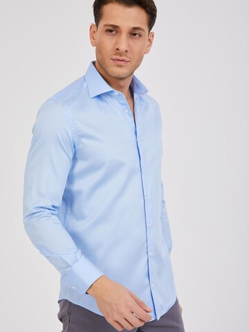 Coupe slim Chemise business 'Firenze Satin Man Shirt Black' 7Camicie en bleu