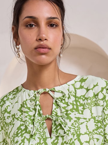 Robe Next en vert