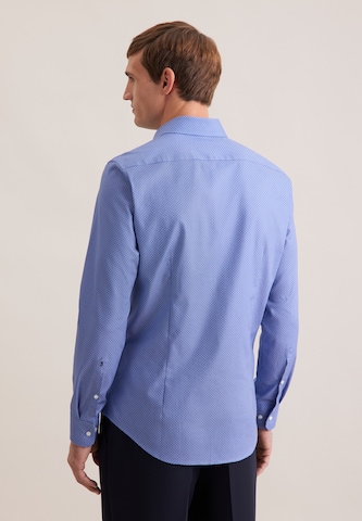 Coupe slim Chemise business 'Schwarze Rose' SEIDENSTICKER en bleu