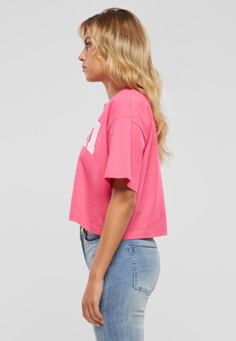 Tricou 'Serif Originator' de la Karl Kani pe roz