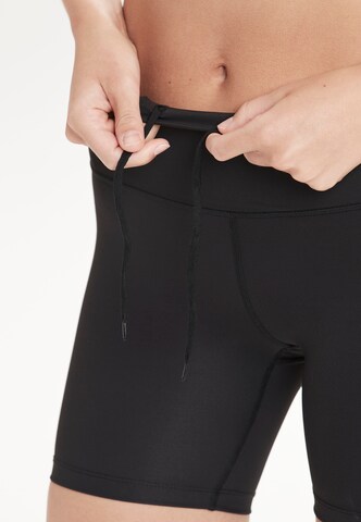 ENDURANCE Skinny Sportshorts 'Raleigh' in Schwarz