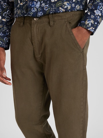 BURTON MENSWEAR LONDON - Regular Calças chino em verde